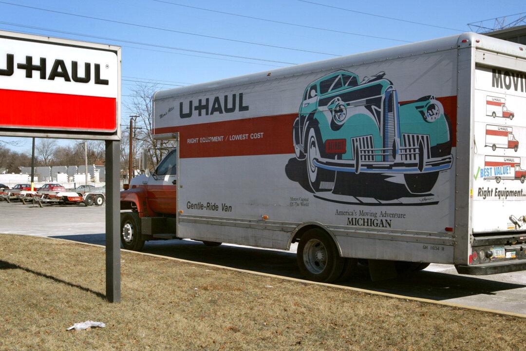 SoCal Family Loses Everything After U-haul Set on Fire in Attempted Gas Theft