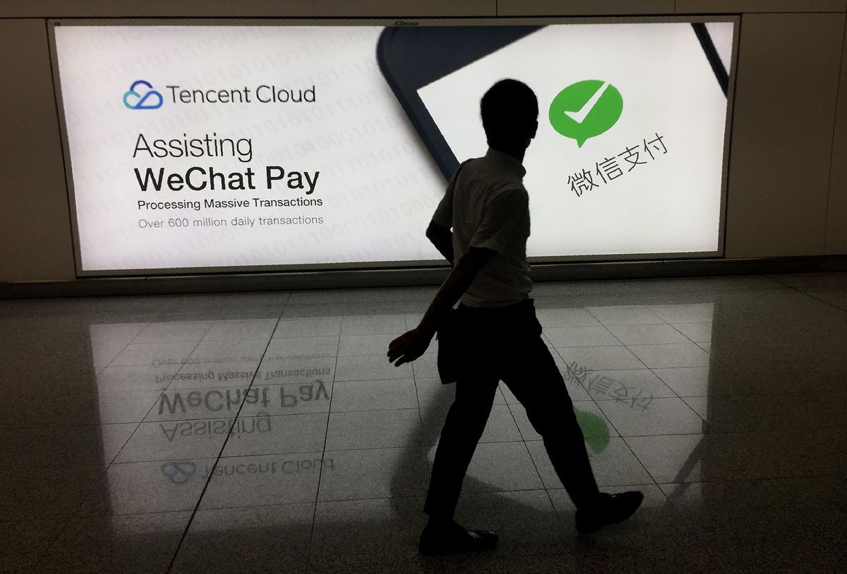 Chinese Citizens Detained for Posts on Social Media Platform WeChat