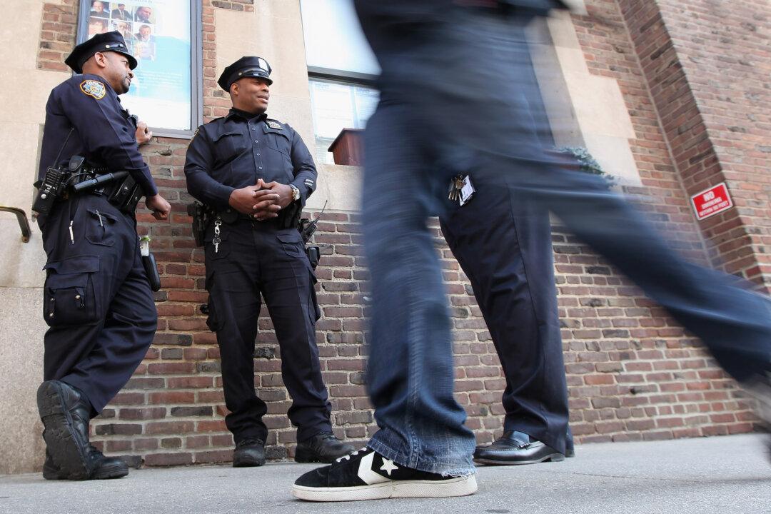 Police Officers Pulled From New York City Schools After Florida Massacre