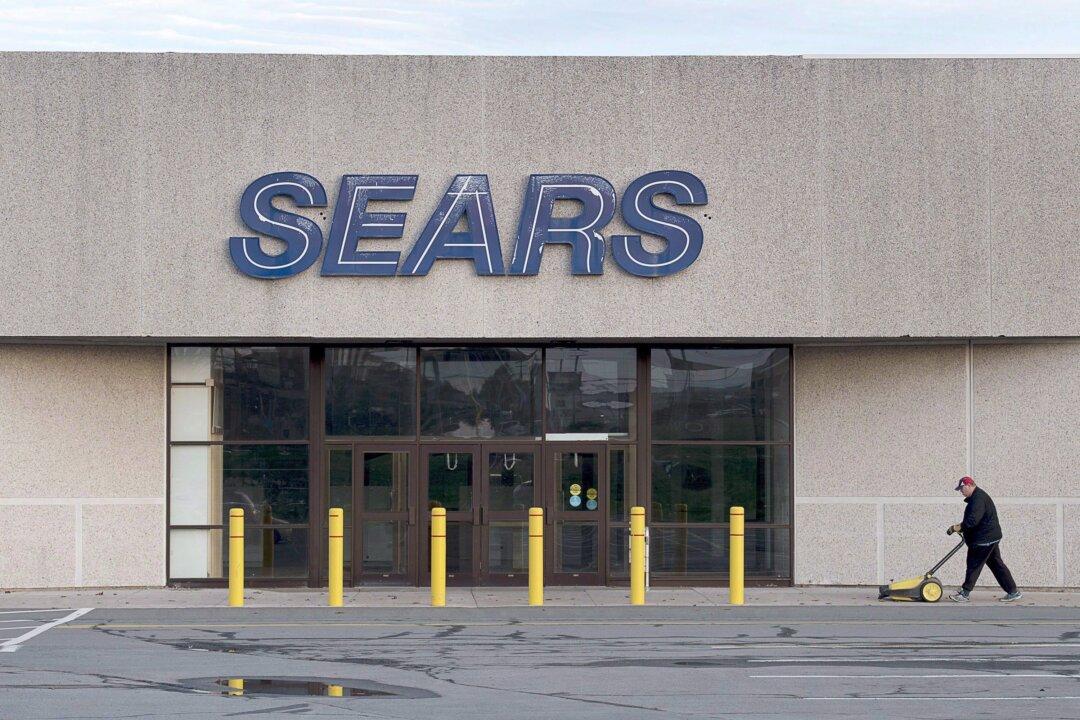 Sears to Lay Off Hundreds of Corporate Employees After Announcing 96 Store Closings: Report