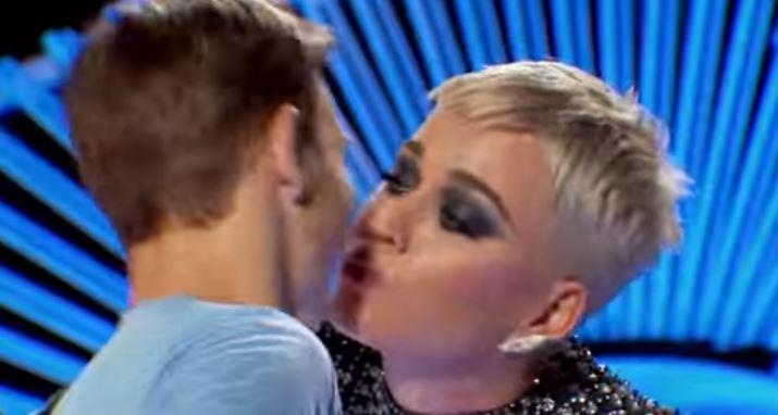 Katy Perry Under Fire Over Unwanted Kiss on ‘Idol’