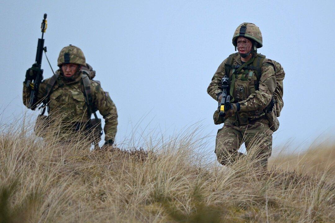 British Sniper Kills ISIS Chief With Extremely Long-Range Nighttime Shot