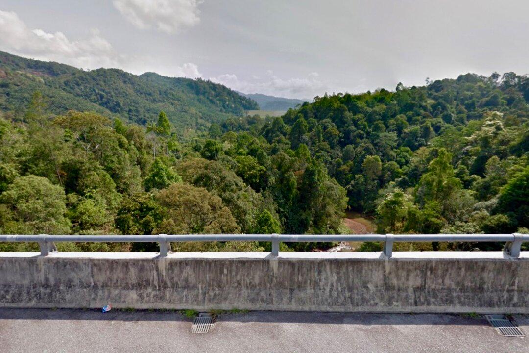 Landslide Buries Malaysian Campground, Killing at Least 16