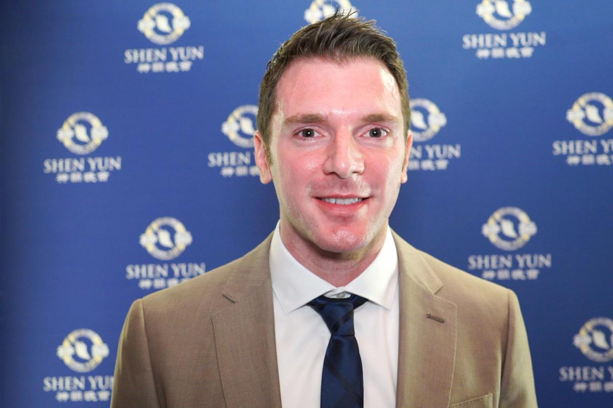 Classical Pianist Enjoys Shen Yun’s Unique Orchestra