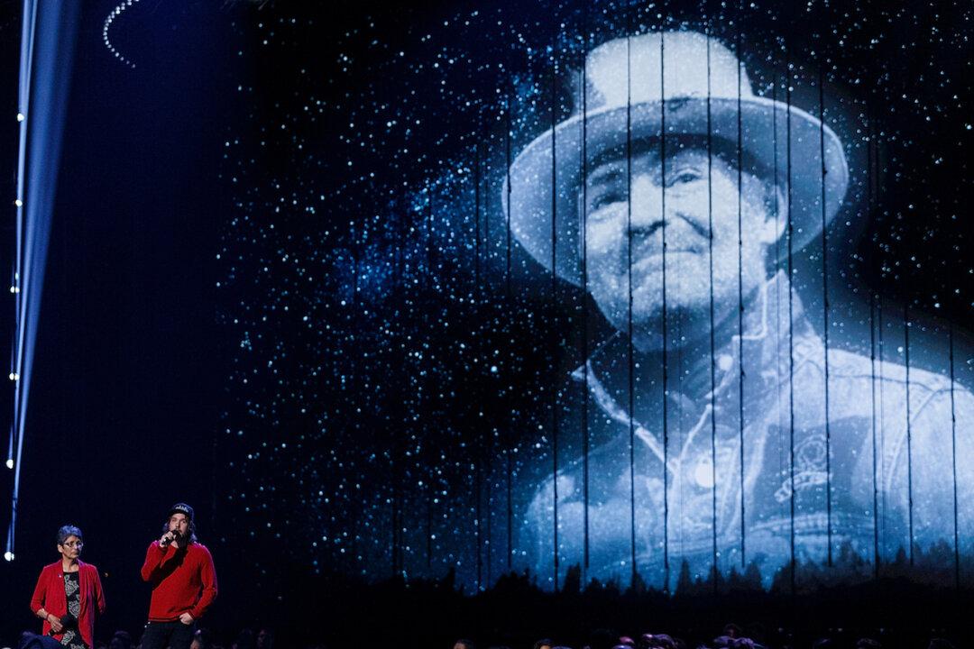 Gord Downie Honoured at Juno Awards show in Vancouver
