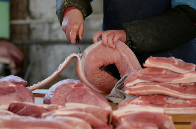 China’s Tariffs on 128 Types of US Goods Takes Effect, Including Pork, Wine, and Fruits