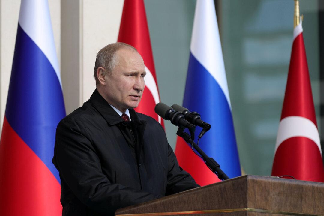 Putin Says Hopes Chemical Watchdog Meeting Can Put End to Skripal Row