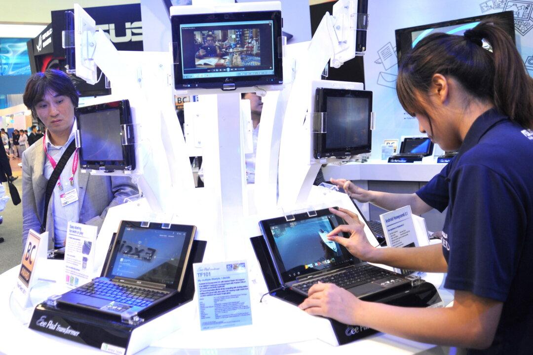 The West Must Prepare for Technological Decoupling from China: Experts