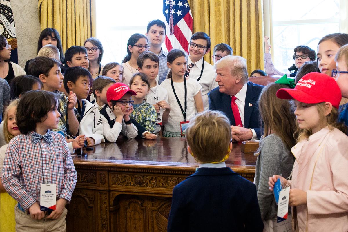 PHOTOS: Trump Invites the Children of Media and Staff to Oval Office