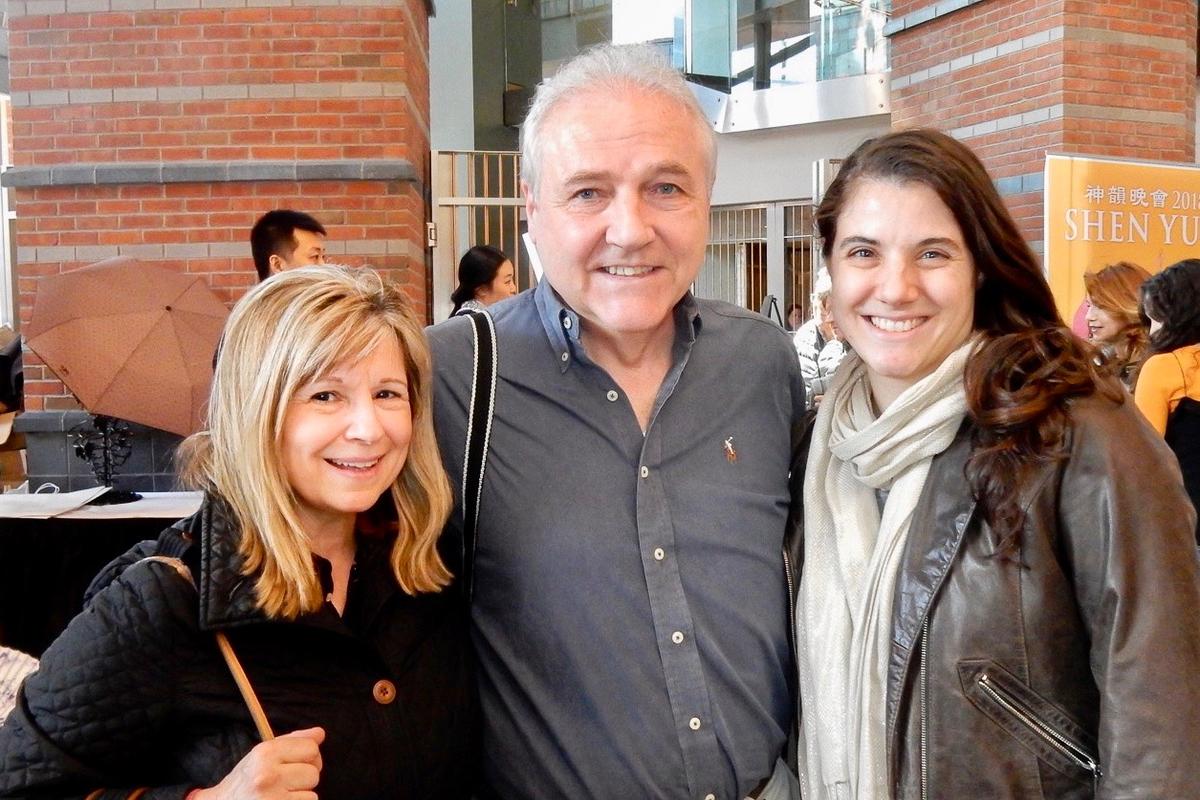 Professor Touched by the Beauty of Divine at Shen Yun