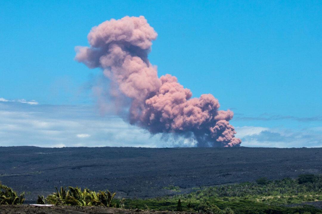Hawaii’s Kilauea Volcano Erupts, Forcing Evacuations