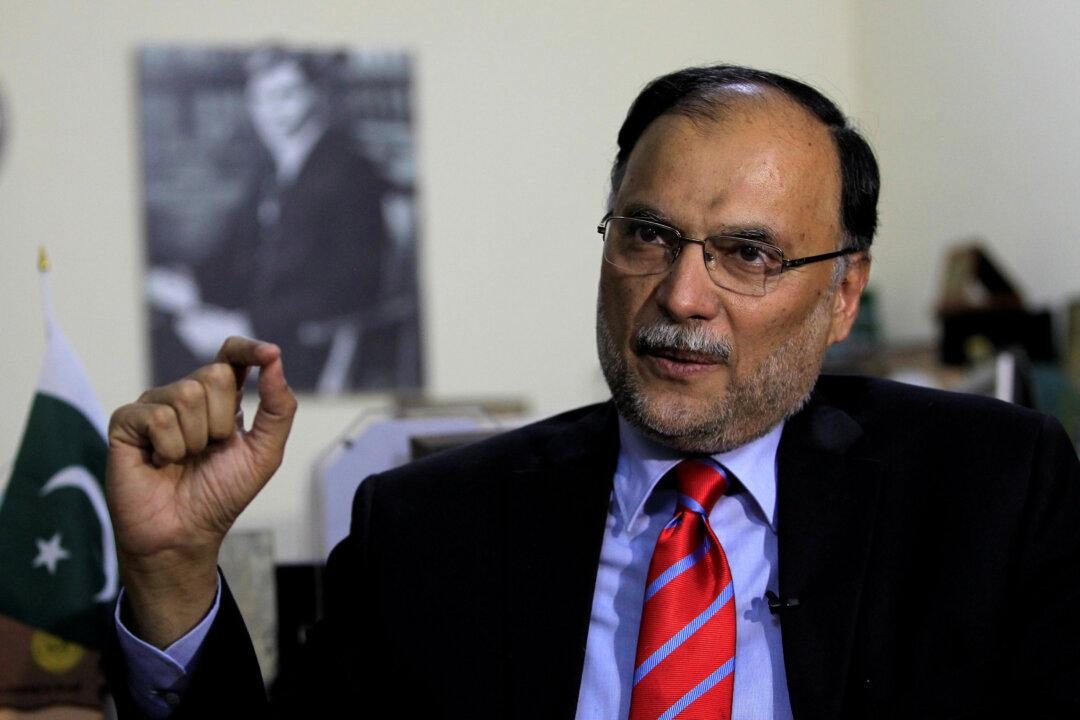 Pakistani Interior Minister Shot in Apparent Assassination Attempt