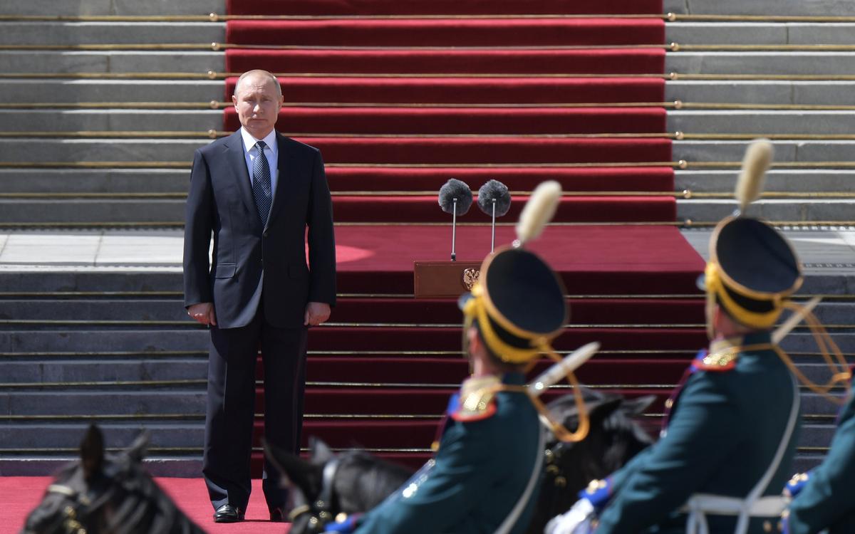 Russia’s Putin Sworn in for Another Six Years in Office