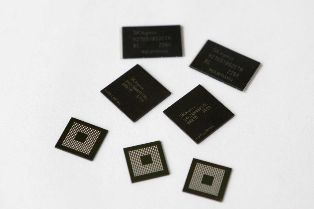 US Chipmakers May Give Clues on China Hazard