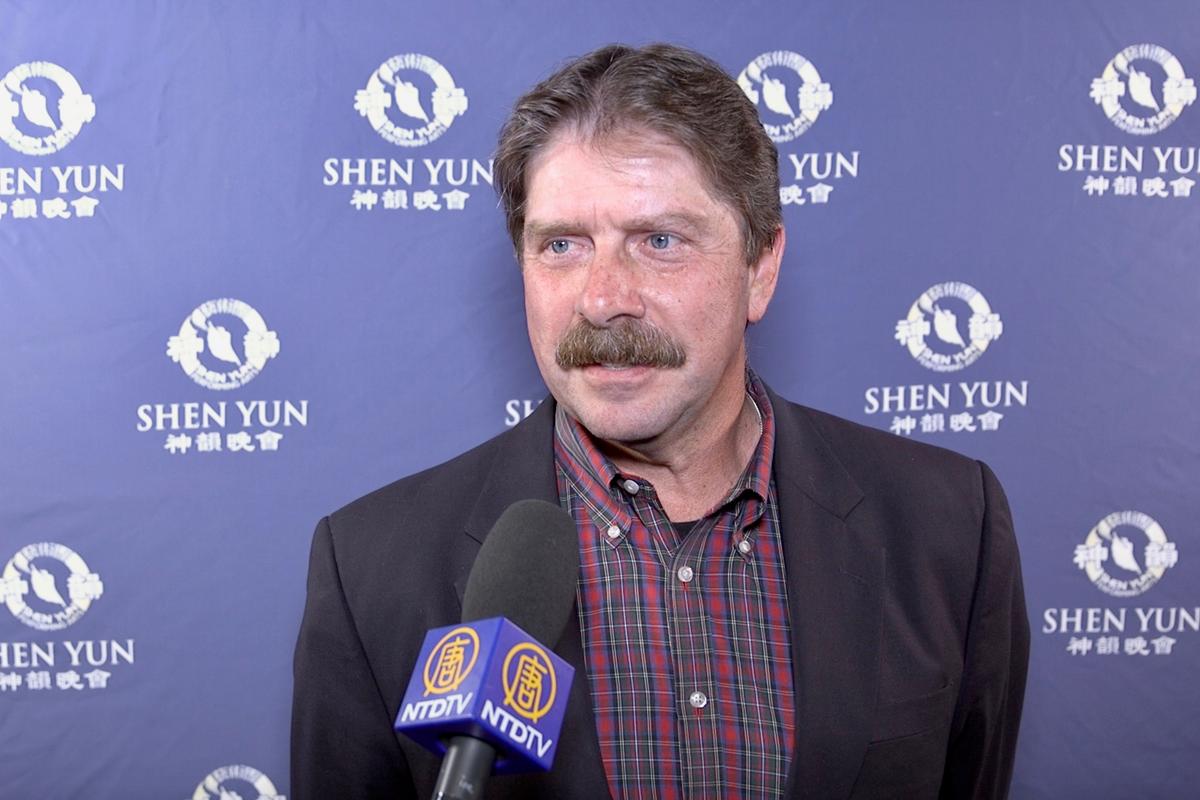 Attorney Enjoys How Shen Yun ‘Leaps Through Time’