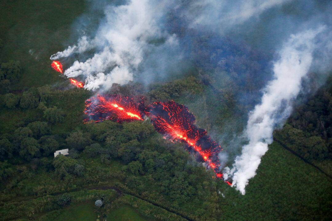 Huge New Fissures Open on Hawaiian Volcano