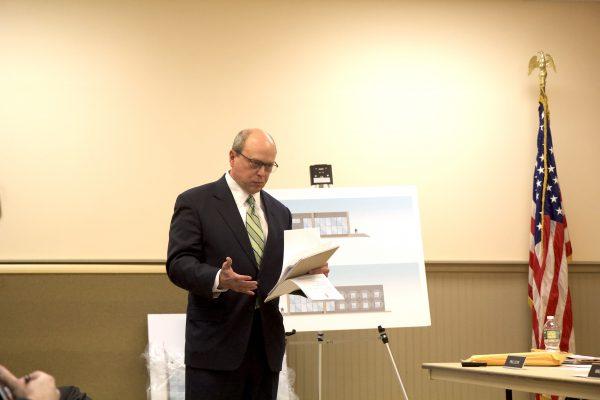 TEC attorney John Privitera speaks at the March 15, 2018 Fallsburg ZBA meeting. (Holly Kellum/The Epoch Times)