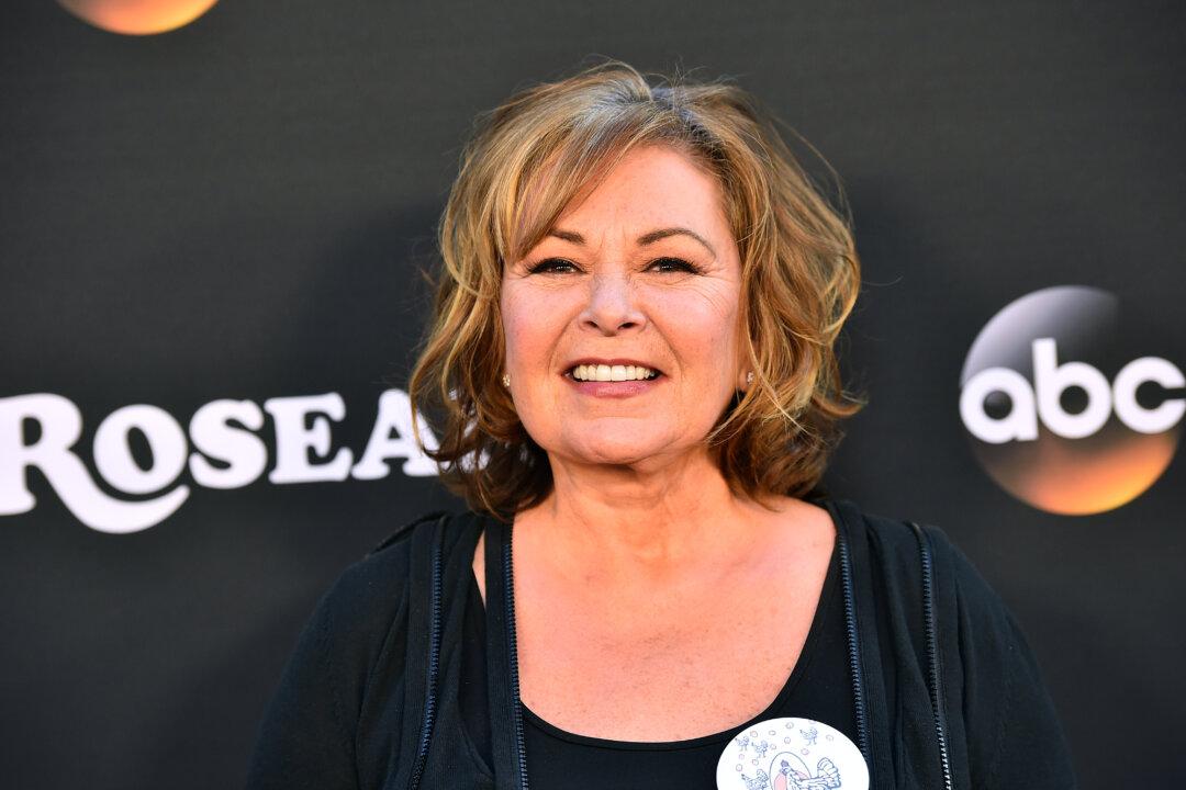 Roseanne Slams Former Co-Star Sara Gilbert in New Interview