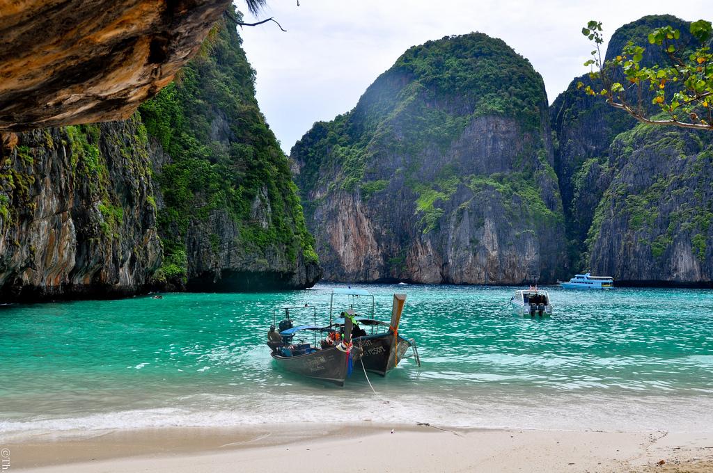 Tourist Stranded in Thailand ‘May Never Walk Again’ After Diving in Pool