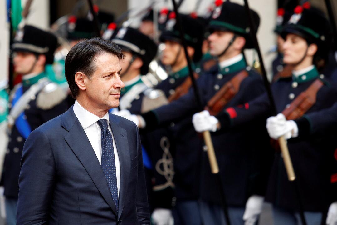 Italy Says No Plan B as EU Demands First Ever Budget Changes