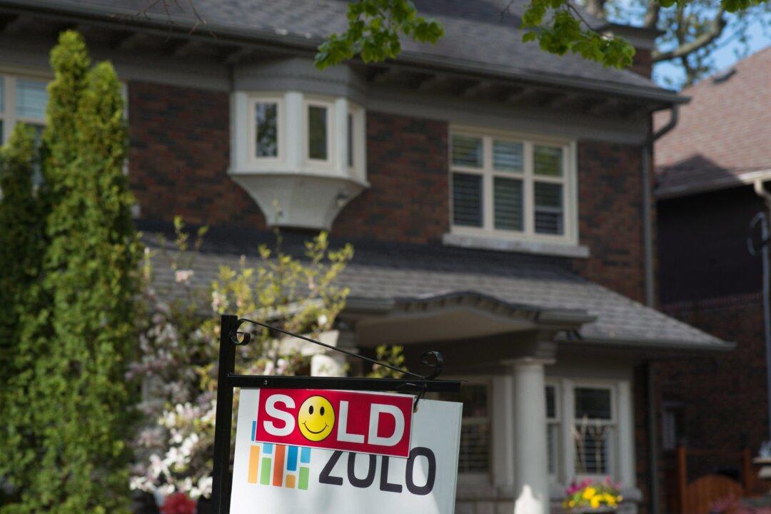 Vancouver, Toronto Housing Markets Still Reeling