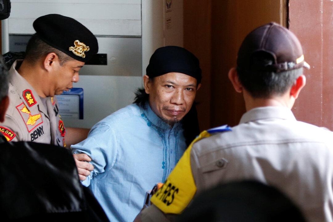 ISIS-Linked Cleric Behind Indonesia Terrorist Attacks Receives Death Sentence