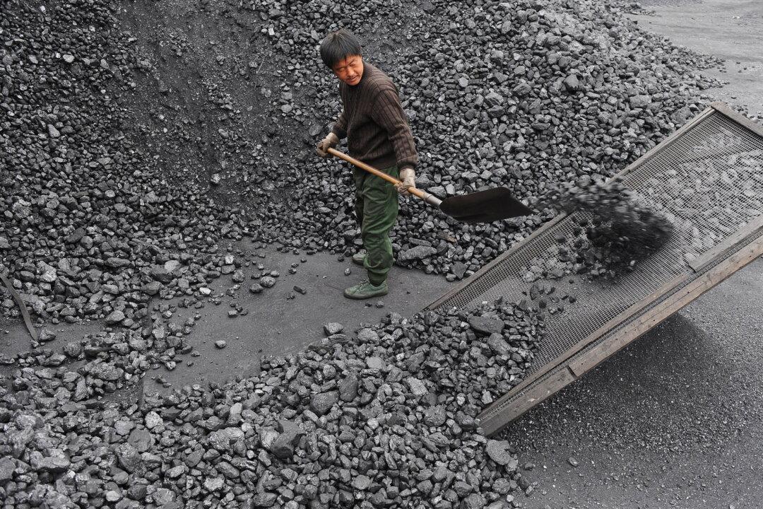 In China, Doctors’ Arrests Shed Light on Plight of Lung Disease Victims