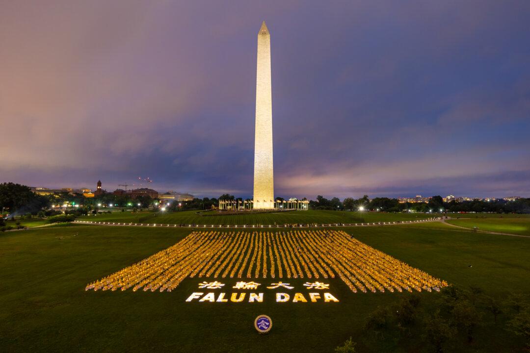 Vigil Lights Up Washington Monument With Memory of Those Killed for Their Faith in China