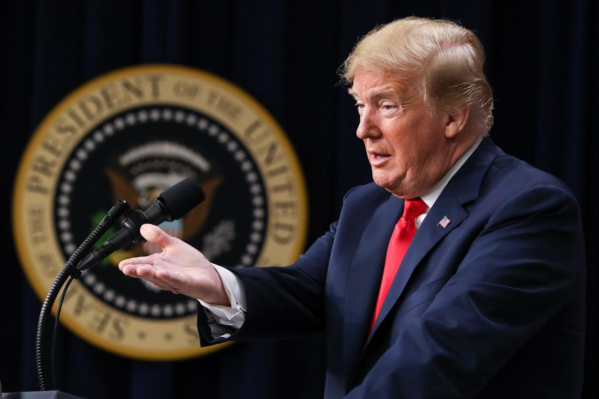 Voters Favor Trump’s Economy, Anti-Terrorism: Poll
