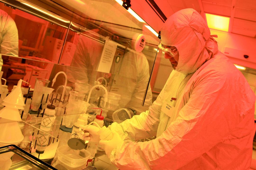Challenged by China, US Steps Up Drive for Quantum Technology