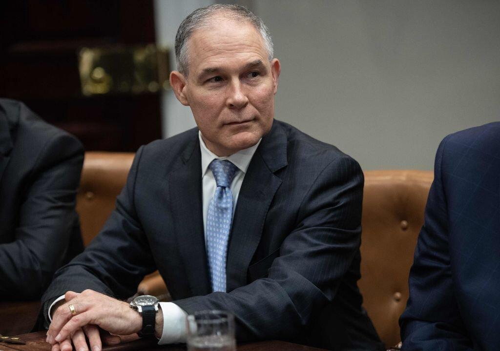 EPA Head Scott Pruitt Harassed at Restaurant