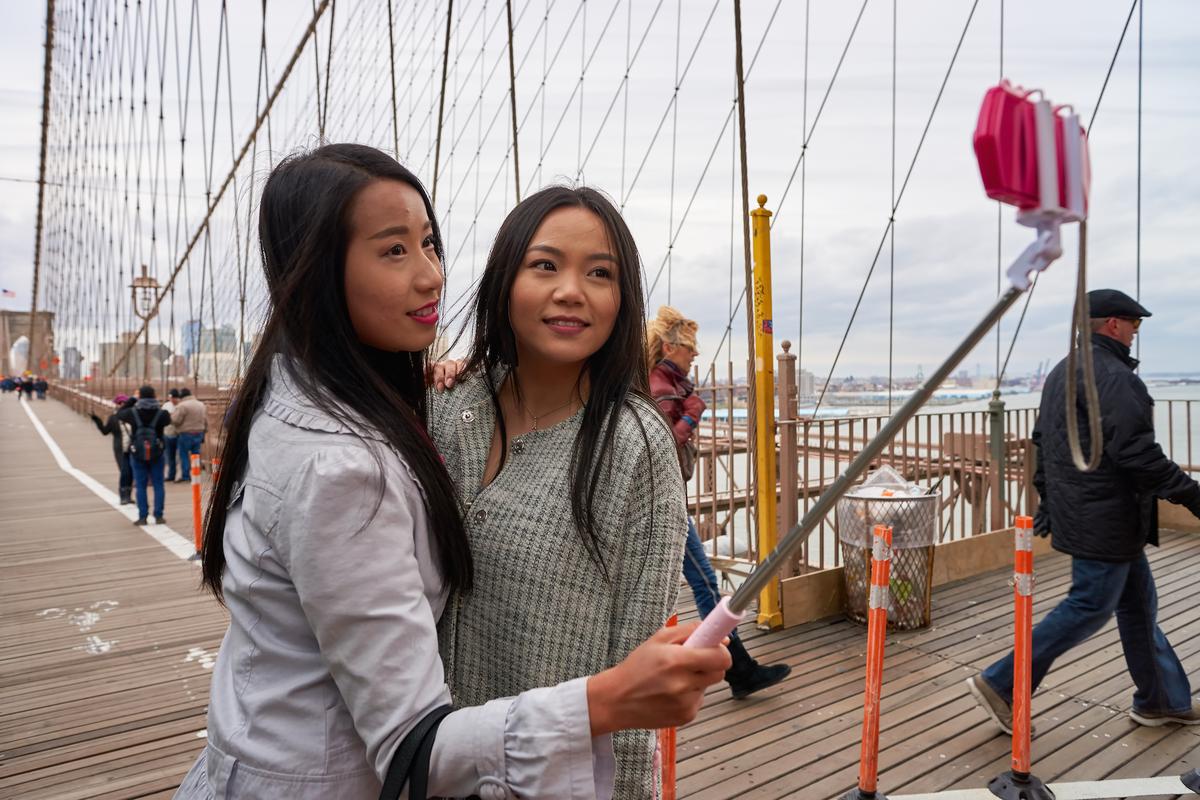 Amid Trade Tensions, China Issues Travel Alert to Citizens About Dangers of US