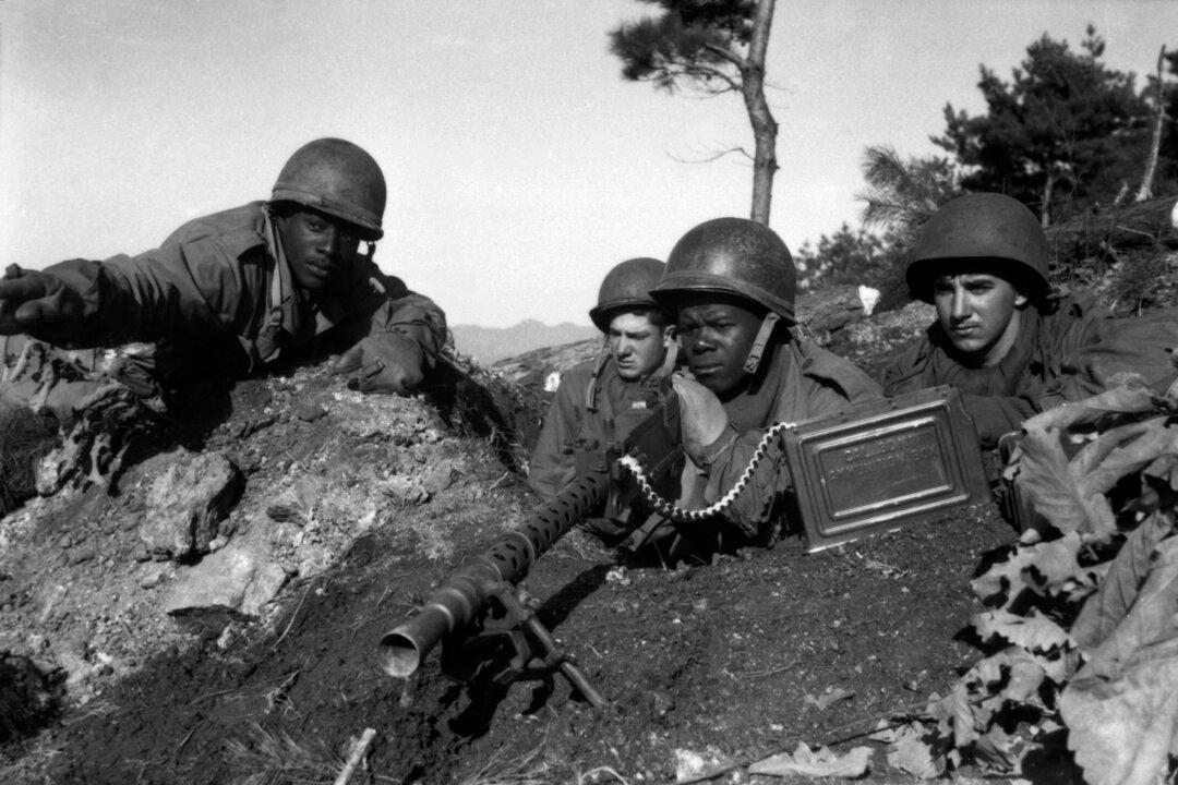 Authorities in Tianjin Order Government Workers to Watch Anti-US TV Show