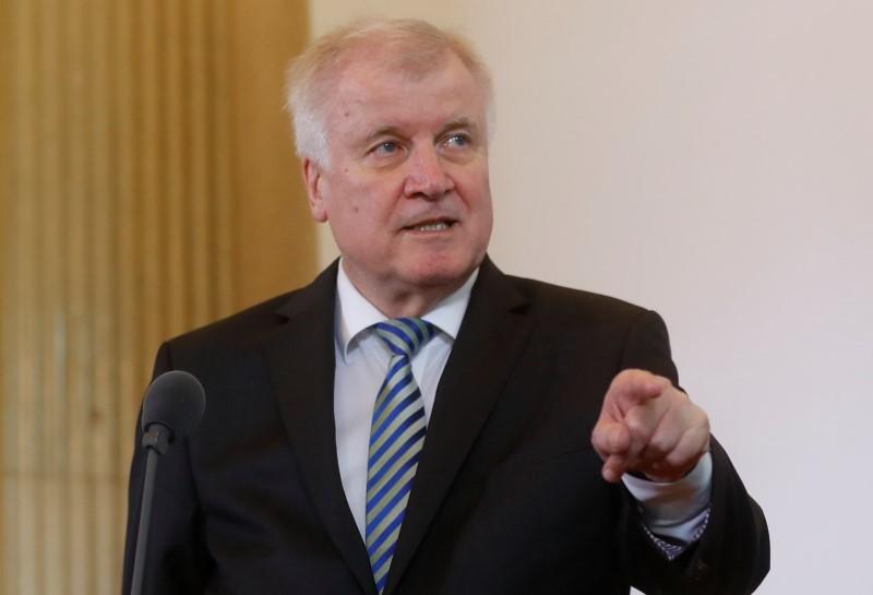 Germany, Austria, Italy Plan Talks to ‘Shut’ Southern Migrant Route