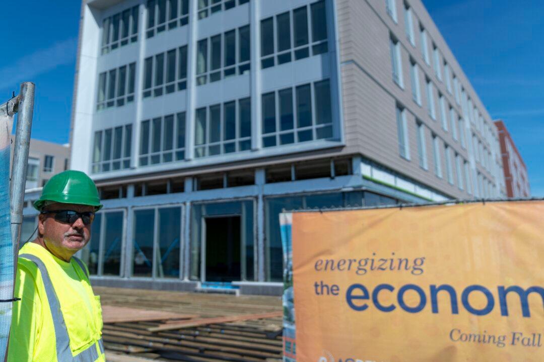 Economy Adds 178,000 Jobs in June: ADP