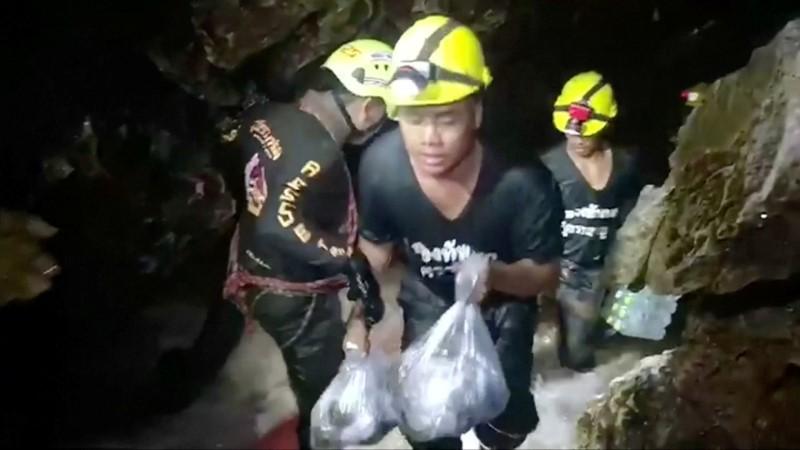 4 Thai Schoolboys Rescued From Flooded Cave