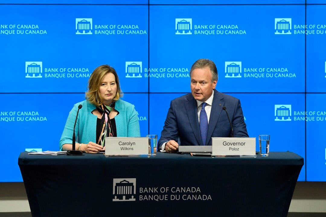 Bank of Canada Hikes Rates as Trade Spat Begins