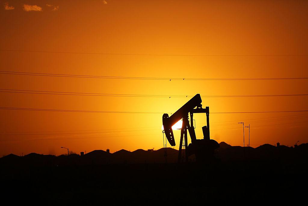US to Become World’s Top Oil Producer Within a Year, Says EIA