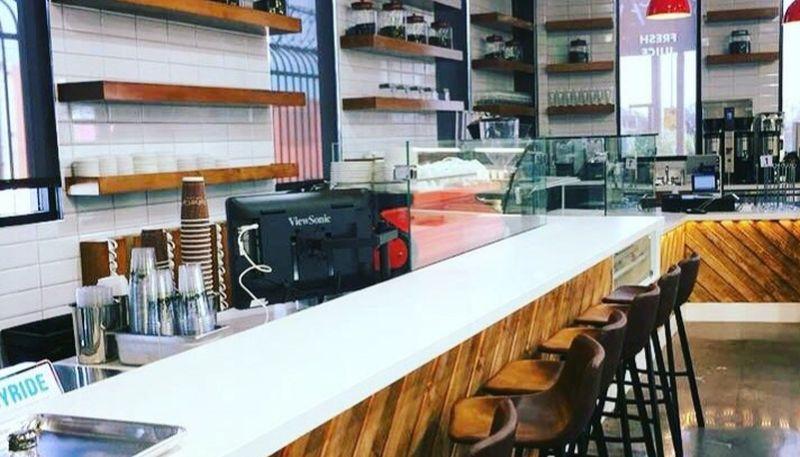 Left-Wing Protesters Throw Feces at Kosher Cafe’s Windows for Owner’s Trump Support