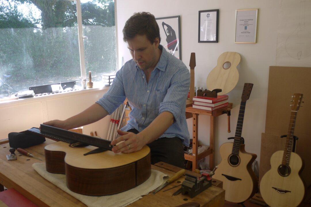 A Traditional Luthier’s Tale: From Tree Trunk to Guitar