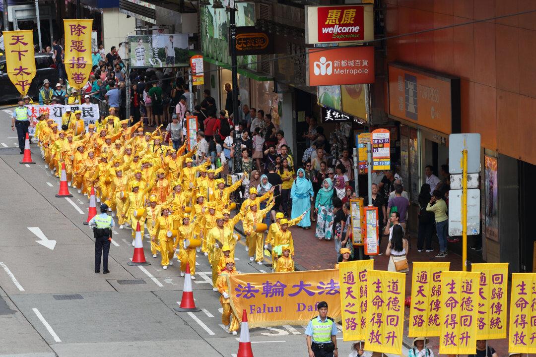 Hong Kong Community Joins Falun Gong Practitioners in Annual Protest of Beijing’s Persecution