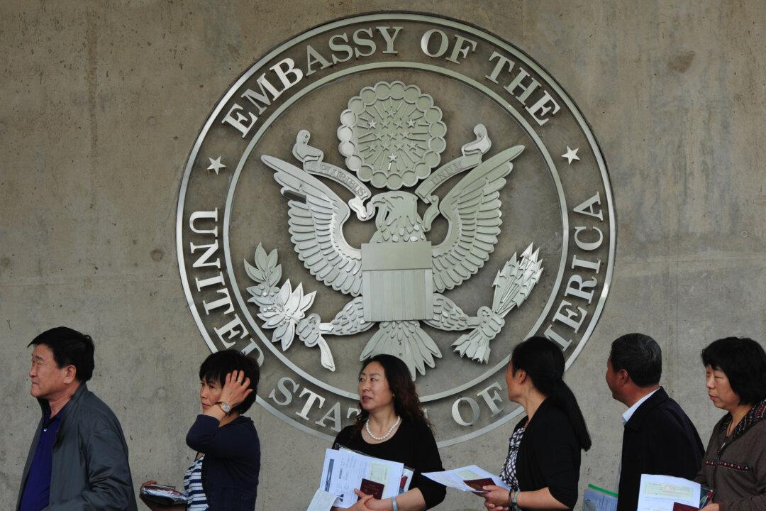 Chinese Scholars Denied Visas as US Administration Seeks to Curb Tech Transfer