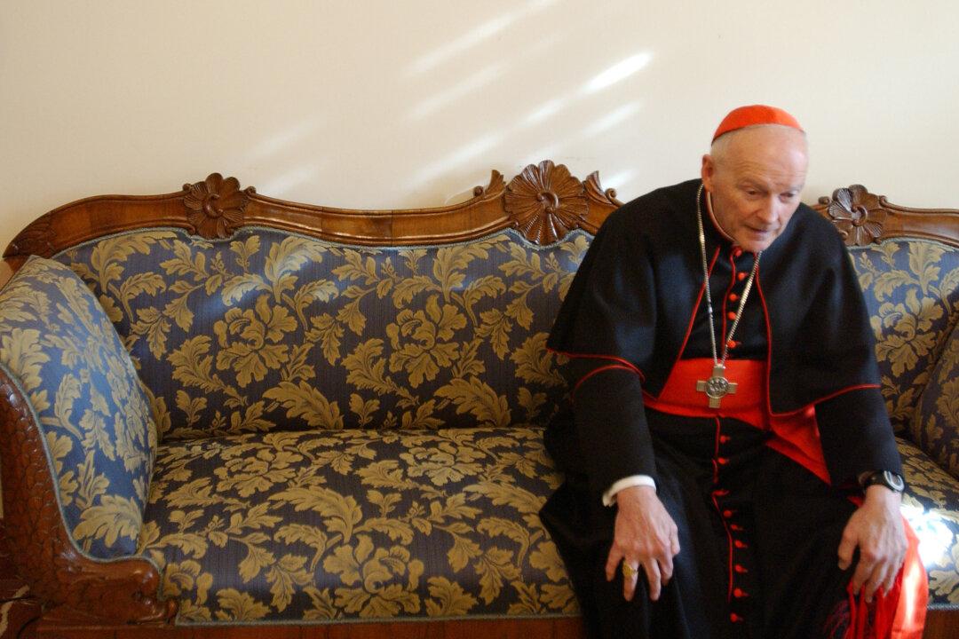 US Cardinal Steps Down Amid Mushrooming Sex Abuse Scandal