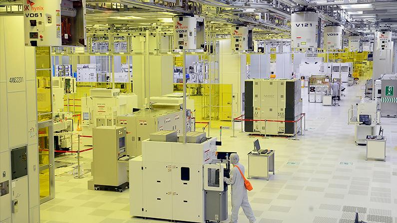 South Korea Vows to Support Chip Industry With $1.34 Billion Investment