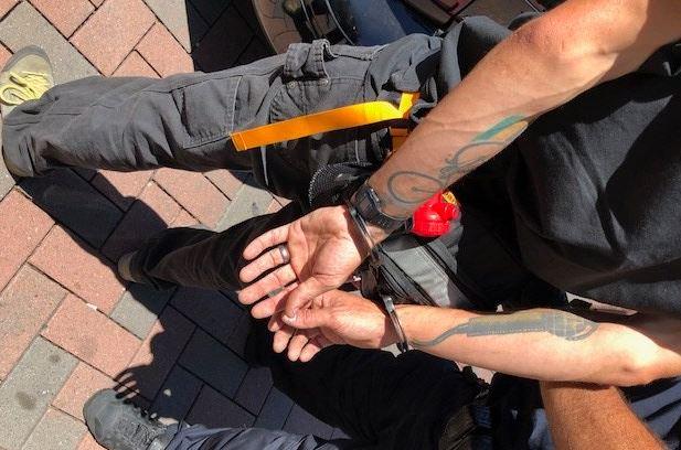 Far-Left Antifa Captured on Video Smashing Windows of US Marine Corps Office in Berkeley