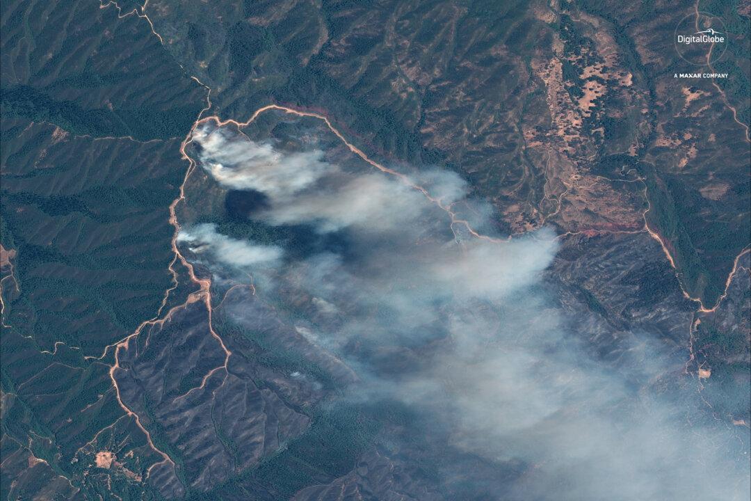 Milder Temperatures Help Firefighters Gain on Massive California Wildfire