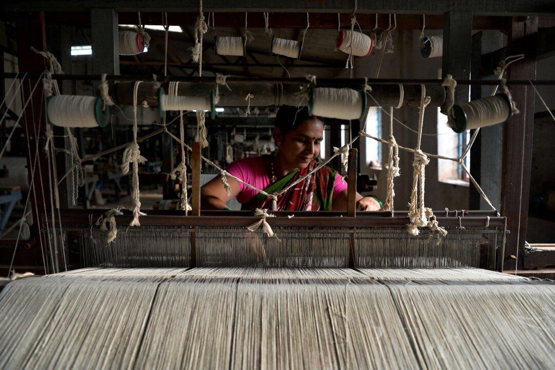 India Boosts Tariffs to Protect Local Textile Makers From Cheap Chinese Imports