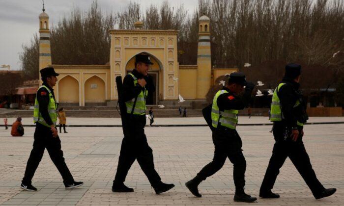 People Leaving Xinjiang City Forced Into Quarantine, Fed Unknown Drugs