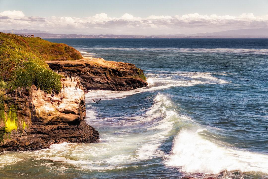 California Talk Radio Station Launches Weekly Show Critical of Chinese Communist Party