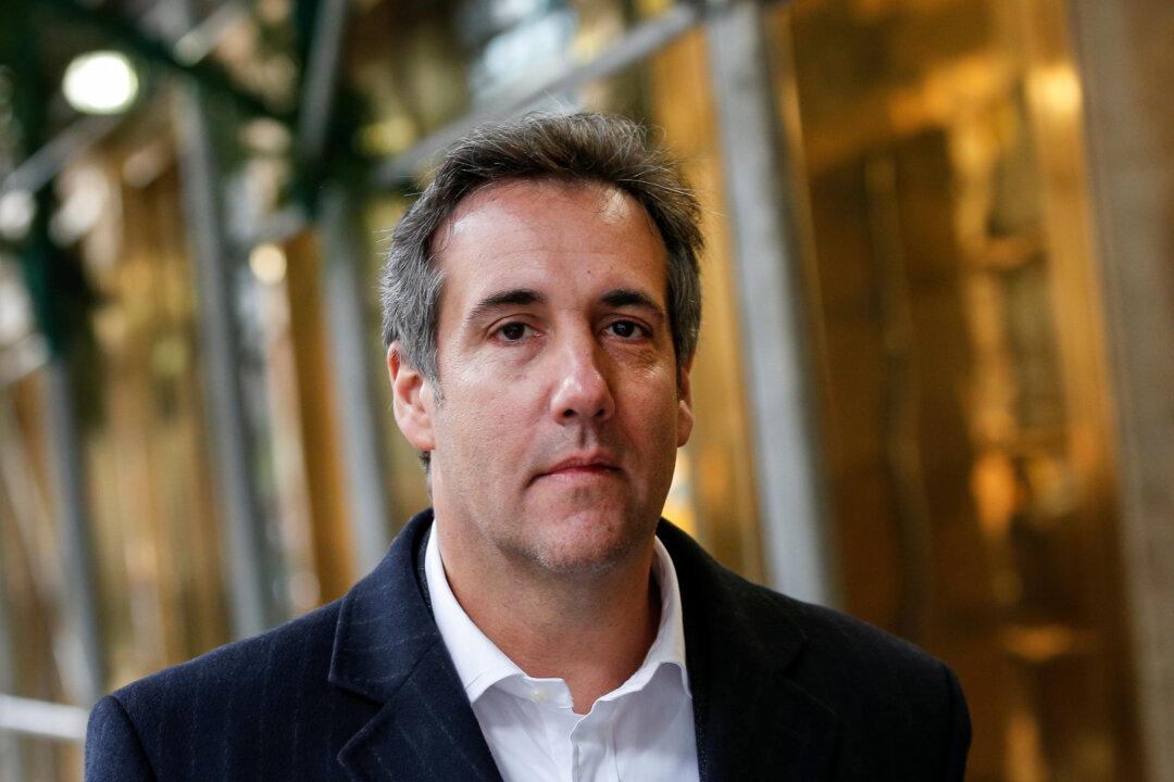 Ex-Trump Lawyer Cohen Pleads Guilty in Deal With Prosecutors